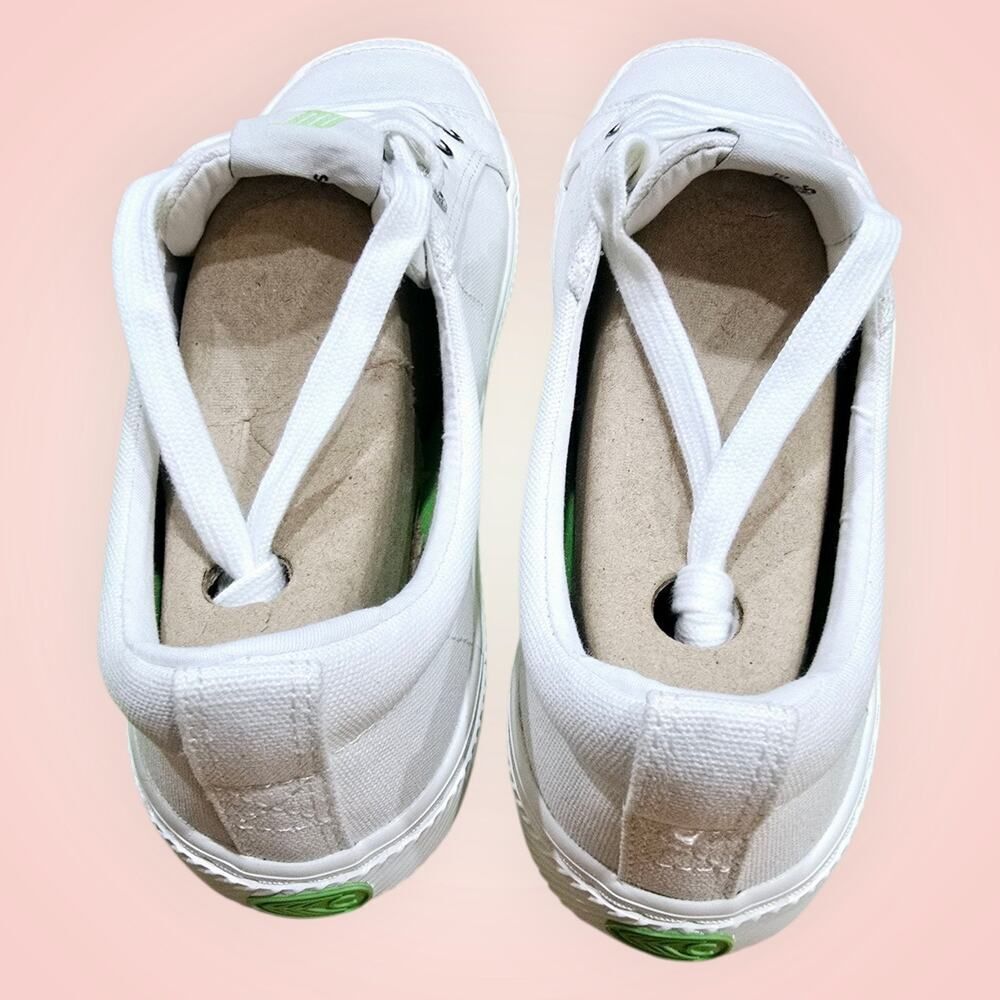 Cariuma OCA Organic Canvas Sneakers Unisex Lace Up Cushioned Off White NEW - Picture 3 of 9